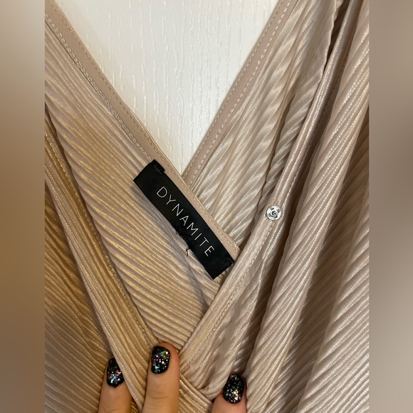 Dynamite gold midi dress - Picture 2 of 2